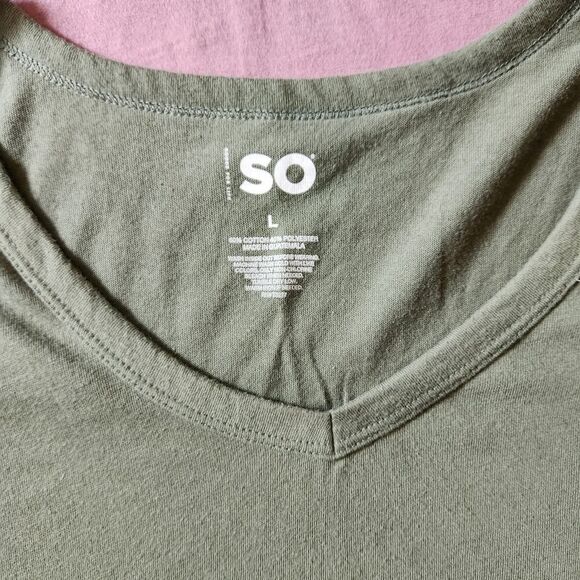 2 Pullover Tops Size Large So, A New Day Casual Tee V-Neck, Crew Neck Pullover - Picture 4 of 5